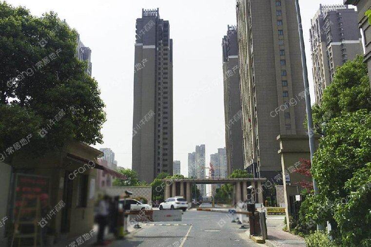 常州绿地峰云汇实景图