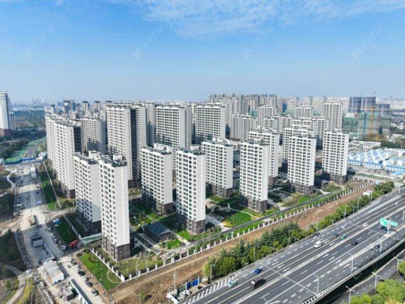 青枫板块带安置房刚需盘，清云澜湾10190元/㎡起闭眼入