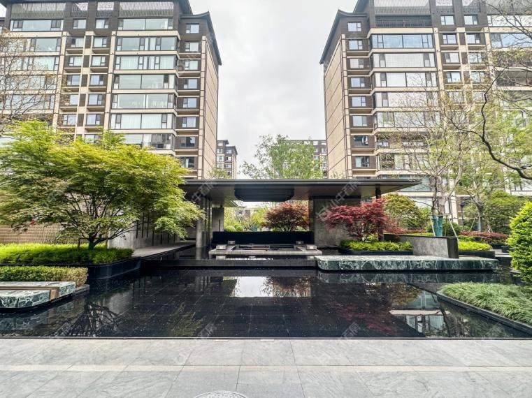 保利龙湖景玥府实景图